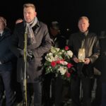 29.11.2021. Sandomierz. Rocznica wybuchu Powstania Listopadowego. Na zdjęciu (od lewej): poseł PiS Marek Kwitek, Marcin Marzec - burmistrz Sandomierza, Waldemar Maruszczak -  radny powiatu sandomierskiego, Jacek Toś - dyrektor oddziału regionalnego Krajowego Ośrodka Wsparcia Rolnictwa w Kielcach / Grażyna Szlęzak-Wójcik / Radio Kielce