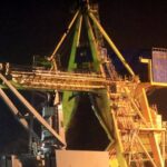 05.11.2021. Świnoujście. Akcja ratunkowa na terenie portu przy ul. Bunkrowej w Świnoujściu / PAP/Marcin Bielecki