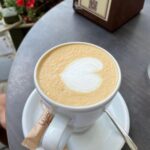 Muzyczne podróże. Szlakiem kawy we Lwowie / Iwona Witek