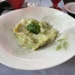 Muzyczne podróże. Szlakiem kawy we Lwowie / Iwona Witek