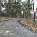 25.11.2021. Chęciny. Droga dojazdowa do Jaskini Raj / Marcin Marszałek  / Radio Kielce