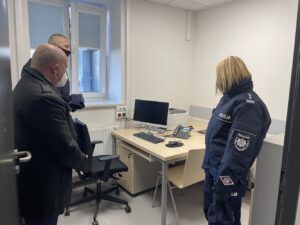 25.11.2021. Osiek. Otwarcie posterunku policji w Osieku / Grażyna Szlęzak-Wójcik / Radio Kielce