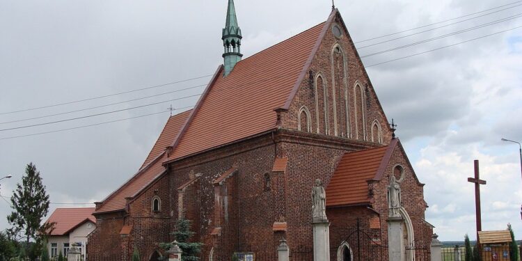 Żarnowiec. Kościół pw. Narodzenia NMP / wikipedia.org