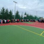 22.11.2021. Kozłów. Oddanie do użytku wielofunkcyjnego boiska / Paulina Michta / Radio Kielce