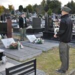 10.11.2021. Wąchock. Nagrobki Józefa Figarskiego „Śmiałego” i Czesława Spadło „Małego” / Tomasz Łebek