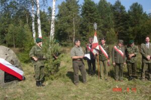 07.11.2021. Barwinek. Archiwalne zdjęcia z odsłonięcia w dniu 16 września 2006 r. pomnika w miejscu bitwy / Szczepan Mróz