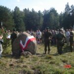 07.11.2021. Barwinek. Archiwalne zdjęcia z odsłonięcia w dniu 16 września 2006 r. pomnika w miejscu bitwy / Szczepan Mróz