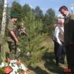 07.11.2021. Barwinek. Archiwalne zdjęcia z odsłonięcia w dniu 16 września 2006 r. pomnika w miejscu bitwy / Szczepan Mróz