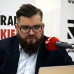 07.11.2021. Kielce. Studio Polityczne Radia Kielce. Na zdjęciu: Michał Sokolnicki - Konfederacja Partia KORWiN / Kamil Król / Radio Kielce