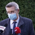 25.11.2021. Kielce. Dom Środowisk Twórczych. Wręczenie stypendiów dla studentów kieleckich uczelni. Na zdjęciu: Bogdan Wenta - prezydent Kielc / Sebastian Kalwat / Radio Kielce