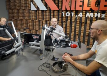 29.11.2021. Kielce. Punkty Widzenia. Na zdjęciu (od lewej): Maciej Urban - portal CK Sport, Rafał Szymczyk - Radio Kielce, Damian Wysocki - Radio eM Kielce / Kamil Król / Radio Kielce