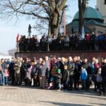 11.11.2021. Kielce. Muzeum Narodowe. Wspólne odśpiewanie Hymnu Państwowego / Wiktor Taszłow / Radio Kielce