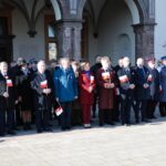 11.11.2021. Kielce. Muzeum Narodowe. Wspólne odśpiewanie Hymnu Państwowego / Wiktor Taszłow / Radio Kielce