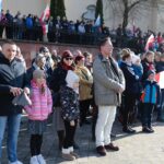 11.11.2021. Kielce. Muzeum Narodowe. Wspólne odśpiewanie Hymnu Państwowego / Wiktor Taszłow / Radio Kielce