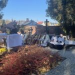 01.11.2021. Sandomierz. Msza Święta na cmentarzu katedralnym / Grażyna Szlęzak-Wójcik / Radio Kielce