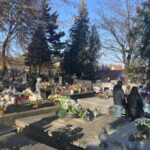 01.11.2021. Sandomierz. Msza Święta na cmentarzu katedralnym / Grażyna Szlęzak-Wójcik / Radio Kielce