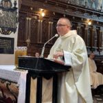 11.11.2021. Sandomierz. Msza święta w intencji ojczyzny w bazylice katedralnej. Na zdjęciu: ks. kanonik Jacek Marchewka - proboszcz parafii katedralnej / Grażyna Szlęzak-Wójcik / Radio Kielce