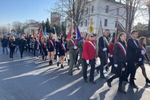 11.11.2021. Sandomierz. Obchody 103. rocznicy odzyskania przez Polskę niepodległości / Grażyna Szlęzak-Wójcik / Radio Kielce