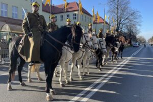 11.11.2021. Sandomierz. Obchody 103. rocznicy odzyskania przez Polskę niepodległości / Grażyna Szlęzak-Wójcik / Radio Kielce