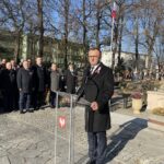 11.11.2021. Sandomierz. Obchody 103. rocznicy odzyskania przez Polskę niepodległości. Na zdjęciu: starosta Marcin Piwnik / Grażyna Szlęzak-Wójcik / Radio Kielce