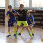 20.11.2021. Mniów. I Powiatowy Turniej Halowej Piłki Nożnej o puchar starosty kieleckiego / Jarosław Kubalski / Radio Kielce