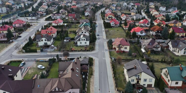 21.03.2020 Piekoszów. Ulice Klonowa i Kasztanowa / Jarosław Kubalski / Radio Kielce