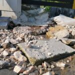 27.11.2021. Busko-Zdrój. Efekty nieistniejącego odwodnienia przy ul. Karmelowej / Marta Gajda-Kruk / Radio Kielce