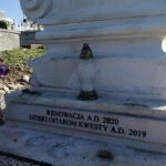 03.11.2021. Gorysławice. Nagrobki, które w ostatnich latach udało się wyremontować