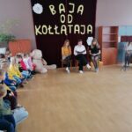 18.11.2021. Pińczów. Akcja czytania bajek „Baja od Kołłątaja” / Marta Gajda / Radio Kielce