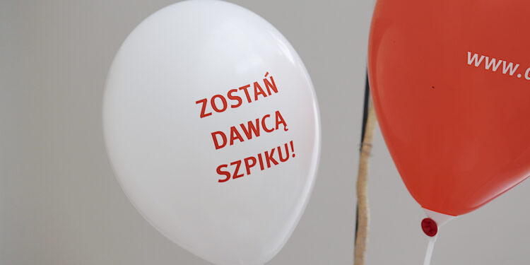 Rejestracja do bazy potencjalnych dawców szpiku zorganizowana przez fundację DKMS / Jarosław Kubalski / Radio Kielce