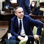 04.11.2021. Kielce. Sesja rady miasta. Na zdjęciu: radny Piotr Kisiel / Jarosław Kubalski / Radio Kielce