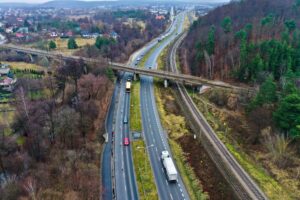 23.11.2021. Kielce. Budowa ścieżki rowerowej na ulicy Krakowskiej / Jarosław Kubalski / Radio Kielce