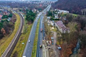 23.11.2021. Kielce. Budowa ścieżki rowerowej na ulicy Krakowskiej / Jarosław Kubalski / Radio Kielce