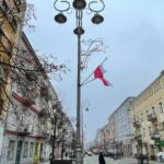 15.11.2021. Kielce. Montaż świątecznych iluminacji / Jarosław Kubalski / Radio Kielce