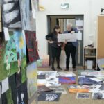 16.11.2021. Kielce. Debata nad pracami konkursu "Pudełko zwane wyobraźnią" / Wiktor Taszłow / Radio Kielce