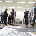 16.11.2021. Kielce. Debata nad pracami konkursu "Pudełko zwane wyobraźnią" / Wiktor Taszłow / Radio Kielce