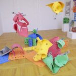 22.11.2021. Kielce. Wydział Sztuki UJK w Kielcach. Wystawa z cyklu: "Piękno użyteczne. Odsłony współczesnej sztuki wzornictwa". Anna Miarka - Rzeczy uniwersalne / Wiktor Taszłow / Radio Kielce