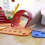 22.11.2021. Kielce. Wydział Sztuki UJK w Kielcach. Wystawa z cyklu: "Piękno użyteczne. Odsłony współczesnej sztuki wzornictwa". Anna Miarka - Rzeczy uniwersalne / Wiktor Taszłow / Radio Kielce