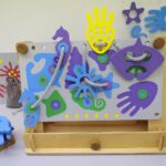 22.11.2021. Kielce. Wydział Sztuki UJK w Kielcach. Wystawa z cyklu: "Piękno użyteczne. Odsłony współczesnej sztuki wzornictwa". Anna Miarka - Rzeczy uniwersalne / Wiktor Taszłow / Radio Kielce