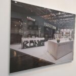 22.11.2021. Kielce. Wydział Sztuki UJK w Kielcach. Wystawa z cyklu: "Piękno użyteczne. Odsłony współczesnej sztuki wzornictwa". Axel von Hagen - Exhibition Design / Wiktor Taszłow / Radio Kielce