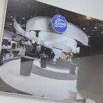 22.11.2021. Kielce. Wydział Sztuki UJK w Kielcach. Wystawa z cyklu: "Piękno użyteczne. Odsłony współczesnej sztuki wzornictwa". Axel von Hagen - Exhibition Design / Wiktor Taszłow / Radio Kielce