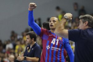 24.11.2021. Kielce. Mecz: Łomża Vive Kielce - FC Barcelona / Wiktor Taszłow / Radio Kielce