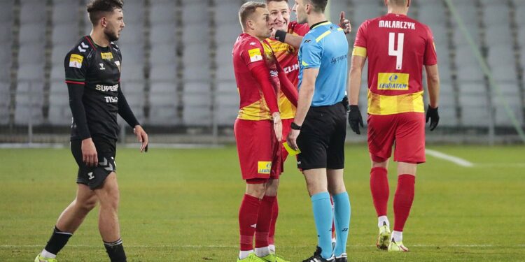 24.11.2021. Kielce. Mecz Fortuna 1 Ligi: Korona Kielce - GKS Tychy / Wiktor Taszłow / Radio Kielce