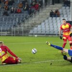 24.11.2021. Kielce. Mecz Fortuna 1 Ligi: Korona Kielce - GKS Tychy / Wiktor Taszłow / Radio Kielce