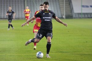 24.11.2021. Kielce. Mecz Fortuna 1 Ligi: Korona Kielce - GKS Tychy / Wiktor Taszłow / Radio Kielce