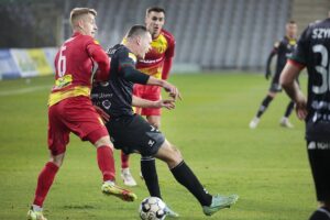 24.11.2021. Kielce. Mecz Fortuna 1 Ligi: Korona Kielce - GKS Tychy / Wiktor Taszłow / Radio Kielce