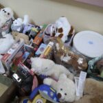 25.11.2021. Kielce. Fundacja "Błękitny Promyk Nadziei"  przekazuje prezenty dzieciom na oddziale onko-hematologicznym / Wiktor Taszłow / Radio Kielce