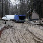 28.11.2021. Święta Katarzyna. Remont wokół kapliczki / Wiktor Taszlow / Radio Kielce