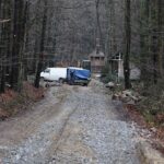 28.11.2021. Święta Katarzyna. Remont wokół kapliczki / Wiktor Taszlow / Radio Kielce