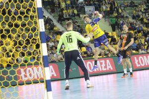 27.11.2021. Kielce. Mecz PGNiG Superligi: Łomża Vive Kielce - MKS Zagłębie Lubin / Wiktor Taszlow / Radio Kielce